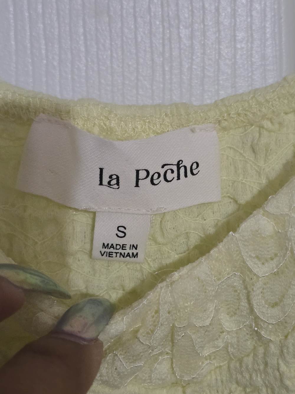 Lemon Lace Ruffle Crop Top - Picture 3 of 3